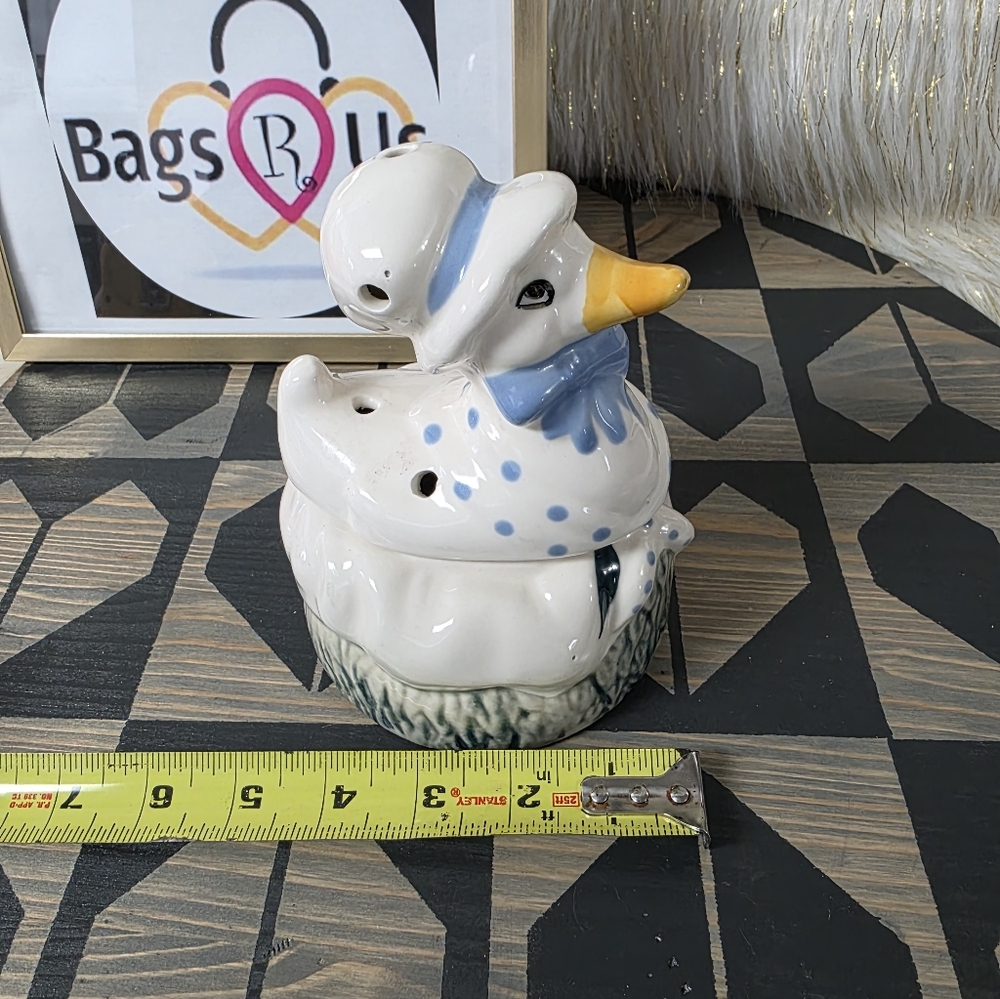 VINTAGE GOOSE RIBBON MOTHER GOOSE COTTAGE CORE CERMAIC POTPOURRI HOLDER EUC - Picture 8 of 8